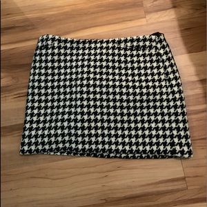 Gap Classic Houndstooth Mini Skirt